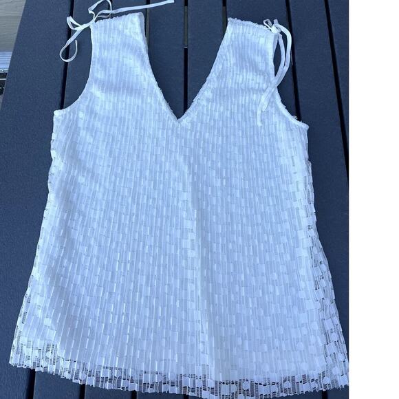 Brea Canyon V-neck textured pleated sleeveless top, women's sized S - Picture 7 of 8